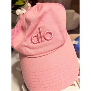Gorgezze alo trucker Hat